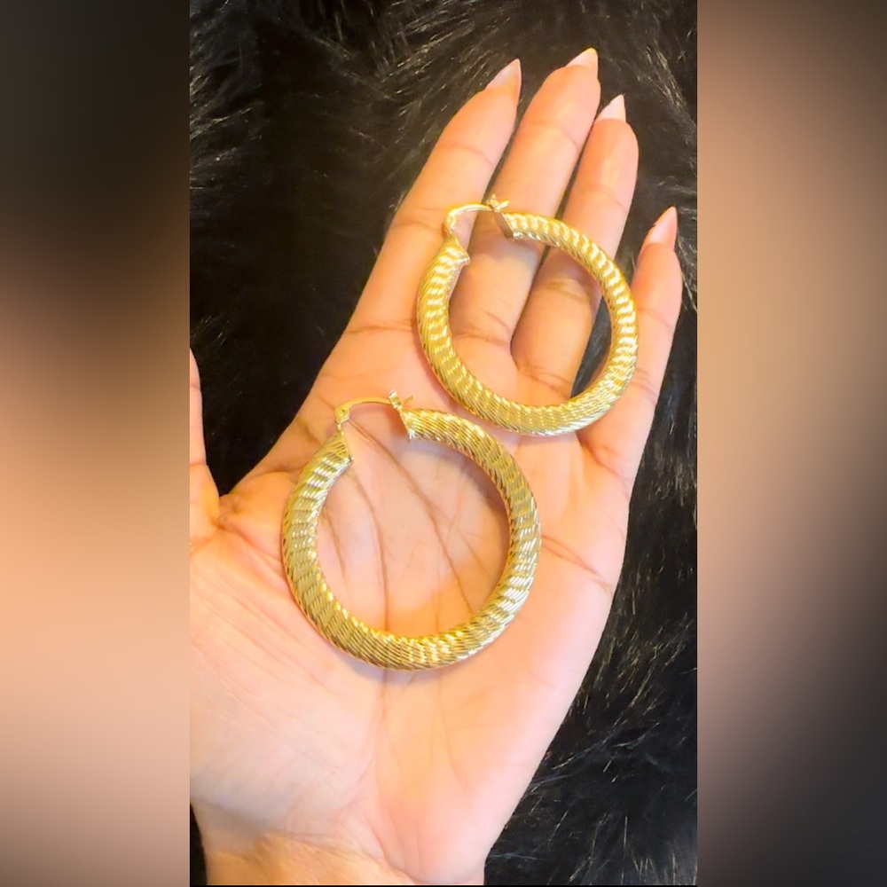 24k gold plated Flat Ridged Hoops